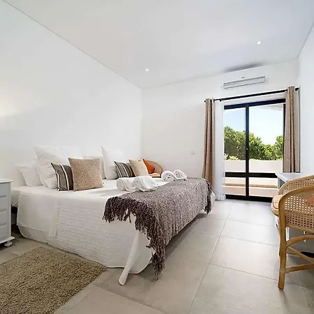 Sleeps 4 Pool Air Con Wifi Vale do Lobo